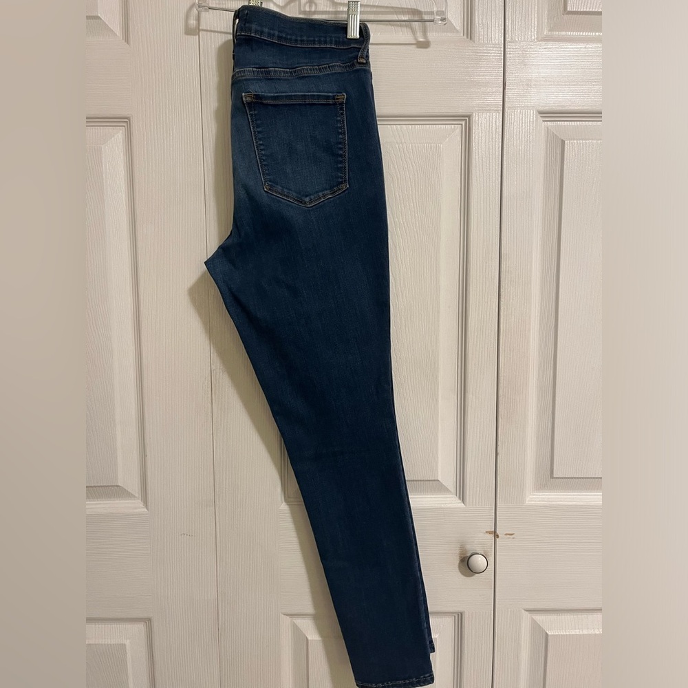 Gap True Skinny Jeans 31R